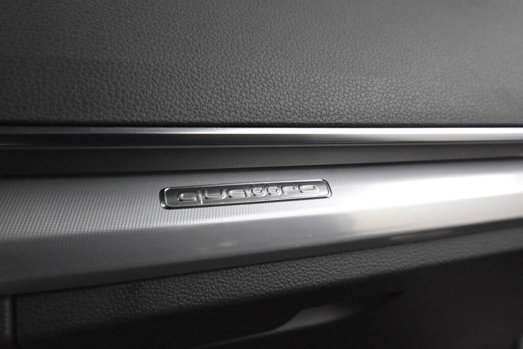 Audi Q5 2020 50 TFSI e 220 kW quattro / Led-ajovalot / Vetokoukku / Urheiluistuimet