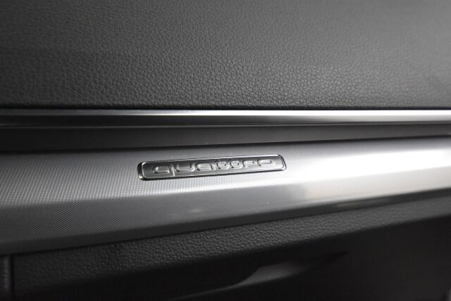 Audi Q5 2020 50 TFSI e 220 kW quattro / Led-ajovalot / Vetokoukku / Urheiluistuimet