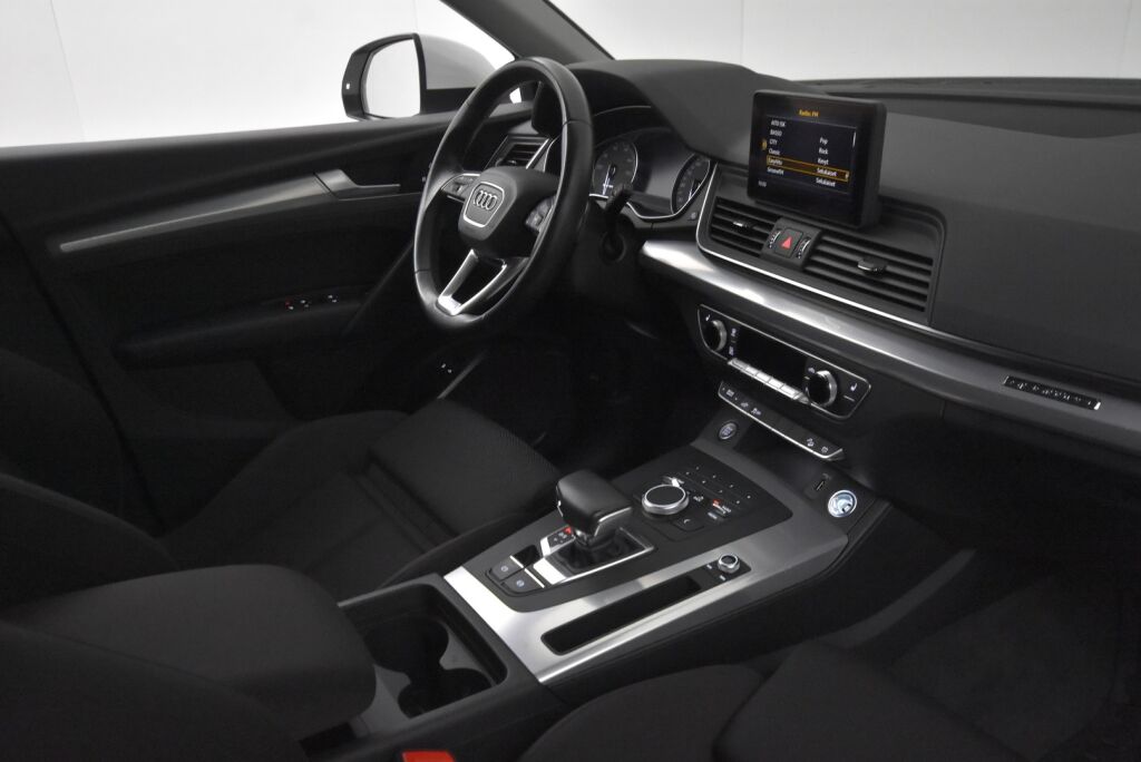 Audi Q5 2020 50 TFSI e 220 kW quattro / Led-ajovalot / Vetokoukku / Urheiluistuimet