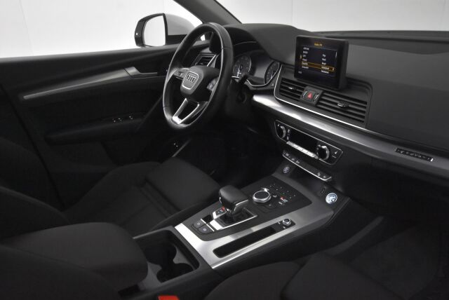 Audi Q5 2020 50 TFSI e 220 kW quattro / Led-ajovalot / Vetokoukku / Urheiluistuimet