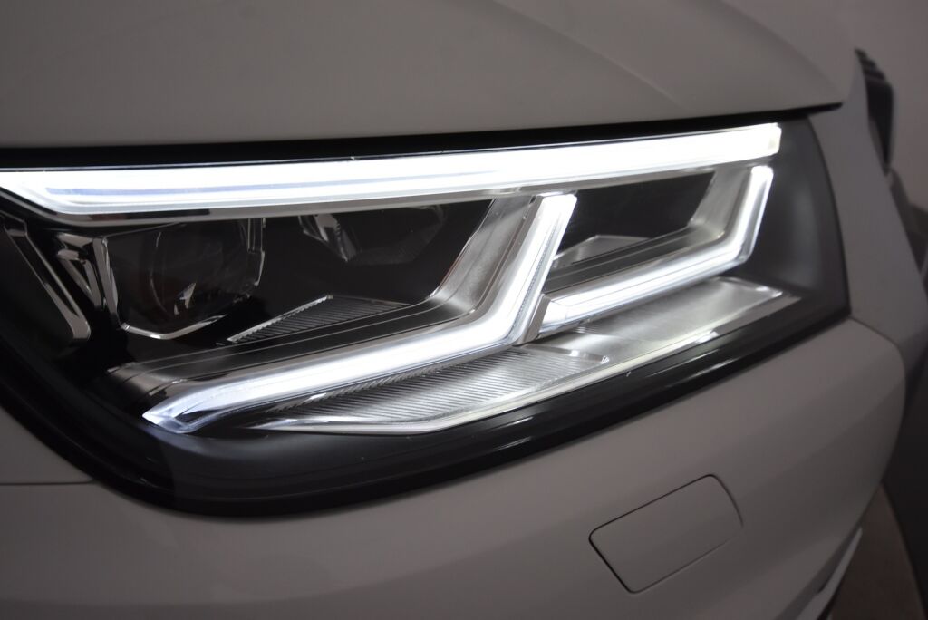 Audi Q5 2020 50 TFSI e 220 kW quattro / Led-ajovalot / Vetokoukku / Urheiluistuimet