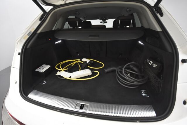 Audi Q5 2020 50 TFSI e 220 kW quattro / Led-ajovalot / Vetokoukku / Urheiluistuimet