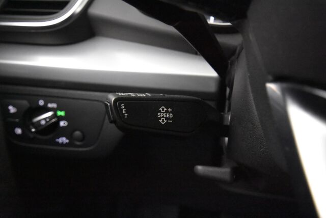 Audi Q5 2020 50 TFSI e 220 kW quattro / Led-ajovalot / Vetokoukku / Urheiluistuimet
