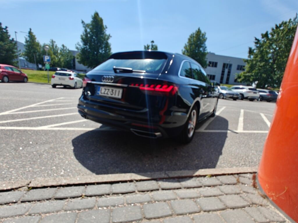 Audi A4 2022 Avant Business 40 g-tron S tronic / Matrix Led / Adaptiivinen vakionopeudensäädin / Vetokoukku