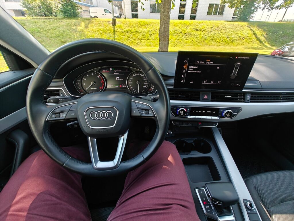 Audi A4 2022 Avant Business 40 g-tron S tronic / Matrix Led / Adaptiivinen vakionopeudensäädin / Vetokoukku
