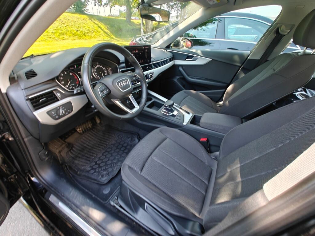 Audi A4 2022 Avant Business 40 g-tron S tronic / Matrix Led / Adaptiivinen vakionopeudensäädin / Vetokoukku