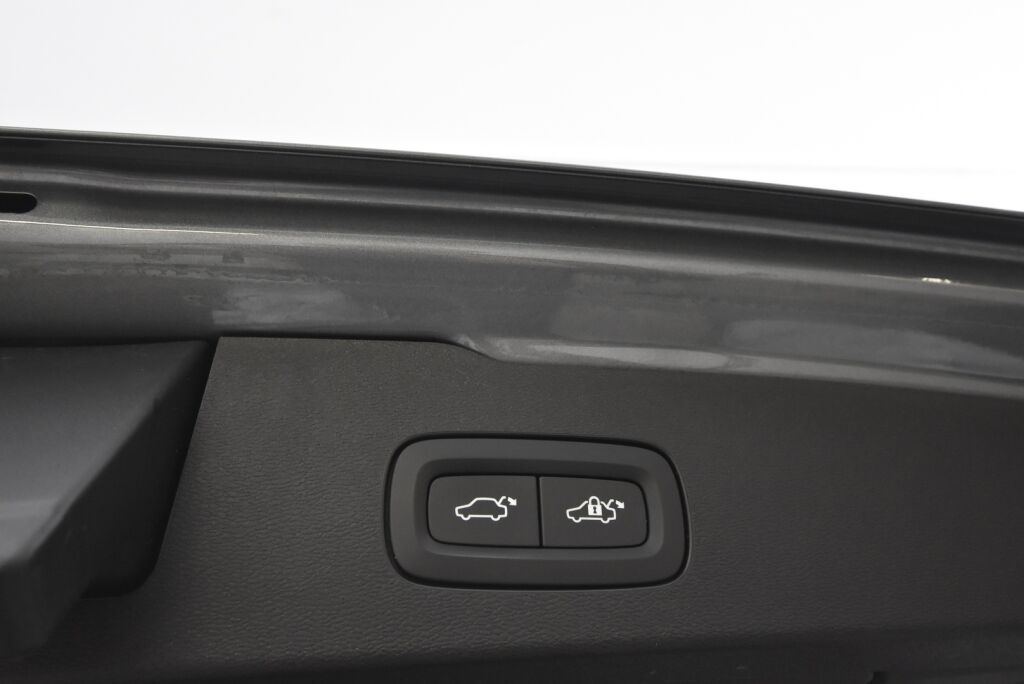 VOLVO V60 2021 T6 Recharge TwE AWD Inscription / Hieronta / ACC / Panoraama / Vetokoukku / Huippuvarusteilla - RAHOITUS TÄHÄN AUTOON VAIN 3.99% - 