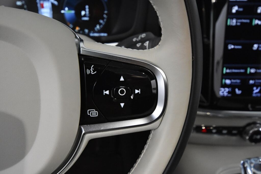 VOLVO V60 2021 T6 Recharge TwE AWD Inscription / Hieronta / ACC / Panoraama / Vetokoukku / Huippuvarusteilla - RAHOITUS TÄHÄN AUTOON VAIN 3.99% - 