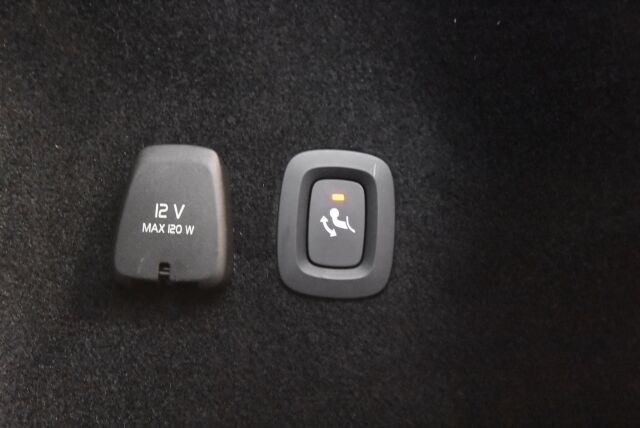 VOLVO V60 2021 T6 Recharge TwE AWD Inscription / Hieronta / ACC / Panoraama / Vetokoukku / Huippuvarusteilla - RAHOITUS TÄHÄN AUTOON VAIN 3.99% - 