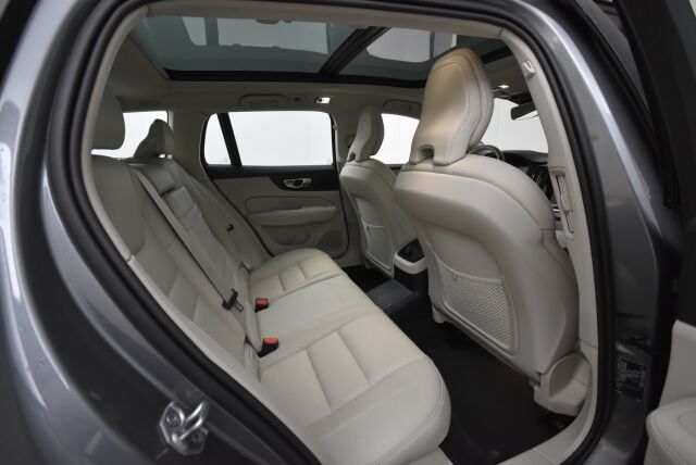 VOLVO V60 2021 T6 Recharge TwE AWD Inscription / Hieronta / ACC / Panoraama / Vetokoukku / Huippuvarusteilla - RAHOITUS TÄHÄN AUTOON VAIN 3.99% - 