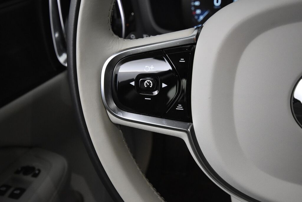 VOLVO V60 2021 T6 Recharge TwE AWD Inscription / Hieronta / ACC / Panoraama / Vetokoukku / Huippuvarusteilla - RAHOITUS TÄHÄN AUTOON VAIN 3.99% - 