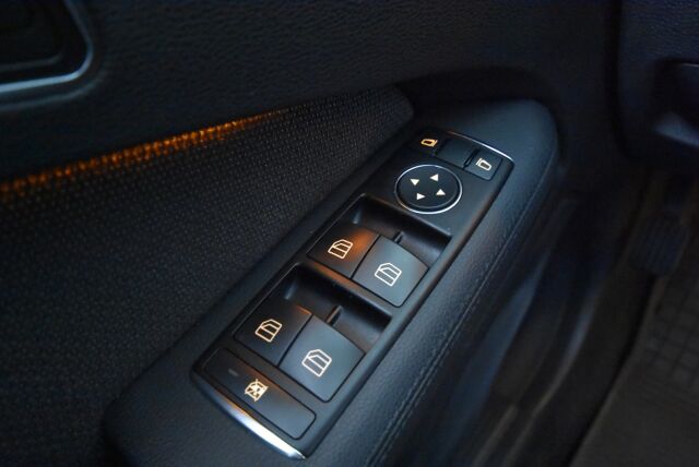 Mercedes-Benz E 2012 200 CDI BE A Premium Business / Webasto / ILS valot / Suomi-auto