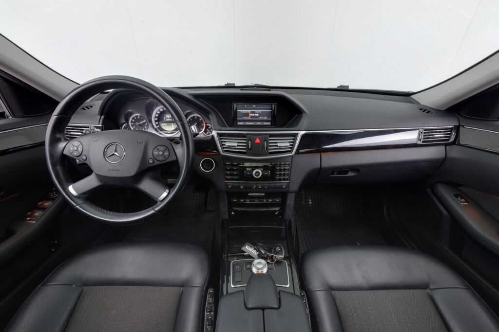 Mercedes-Benz E 2012 200 CDI BE A Premium Business / Webasto / ILS valot / Suomi-auto