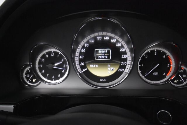 Mercedes-Benz E 2012 200 CDI BE A Premium Business / Webasto / ILS valot / Suomi-auto