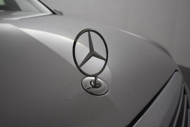 Mercedes-Benz E 2012 200 CDI BE A Premium Business / Webasto / ILS valot / Suomi-auto