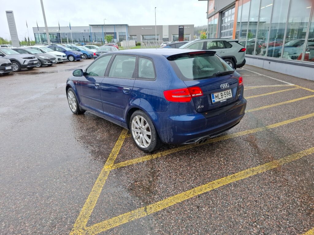Audi A3 2012 Sportback Attraction S line Business Plus 1,4 TFSI 92 kW / SIISTI / Xenonit / Lohko.sisäp. / Aut.ilmastointi / Vakkari / Metalliväri