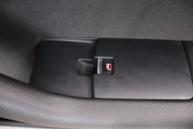 Audi A3 2012 Sportback Attraction S line Business Plus 1,4 TFSI 92 kW / SIISTI / Xenonit / Lohko.sisäp. / Aut.ilmastointi / Vakkari / Metalliväri