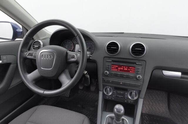 Audi A3 2012 Sportback Attraction S line Business Plus 1,4 TFSI 92 kW / SIISTI / Xenonit / Lohko.sisäp. / Aut.ilmastointi / Vakkari / Metalliväri