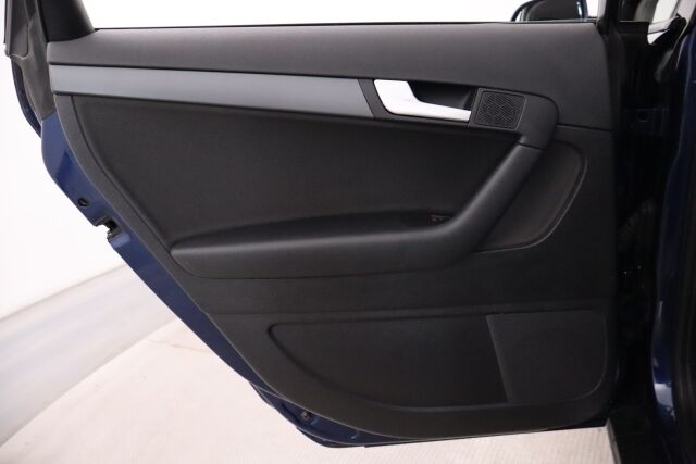 Audi A3 2012 Sportback Attraction S line Business Plus 1,4 TFSI 92 kW / SIISTI / Xenonit / Lohko.sisäp. / Aut.ilmastointi / Vakkari / Metalliväri