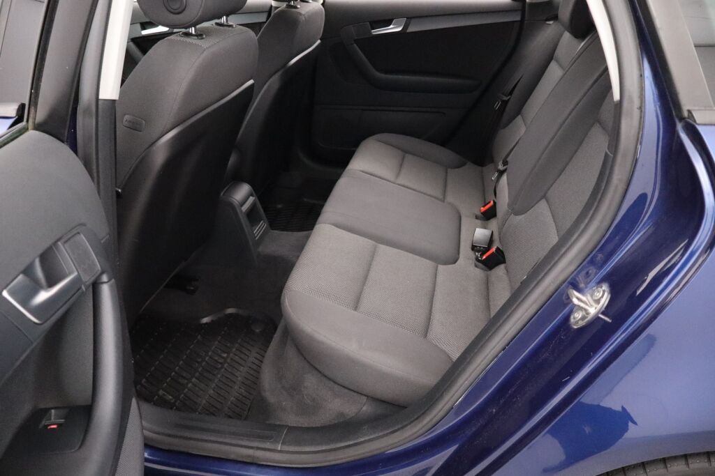 Audi A3 2012 Sportback Attraction S line Business Plus 1,4 TFSI 92 kW / SIISTI / Xenonit / Lohko.sisäp. / Aut.ilmastointi / Vakkari / Metalliväri