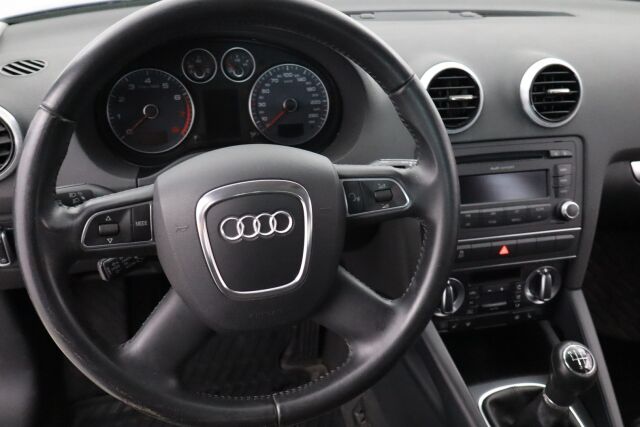 Audi A3 2012 Sportback Attraction S line Business Plus 1,4 TFSI 92 kW / SIISTI / Xenonit / Lohko.sisäp. / Aut.ilmastointi / Vakkari / Metalliväri