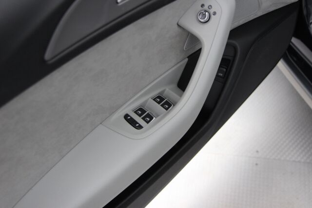 Audi A6 allroad quattro 2013 Business 3,0 V6 TDI 180 kW S tronic / Koukku / Webasto / Sähkökontti / Tutkat