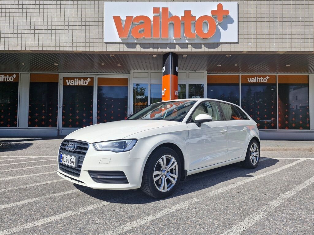 Audi A3 2014 Sportback Business 1,6 TDI 77 kW S tronic / Suomi-auto / Tutkat / Uudet kesärenkaat / Jakopää tehty 166tkm / Xenon valot