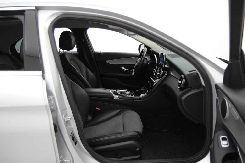 Mercedes-Benz C 2015 180 A Premium Business /