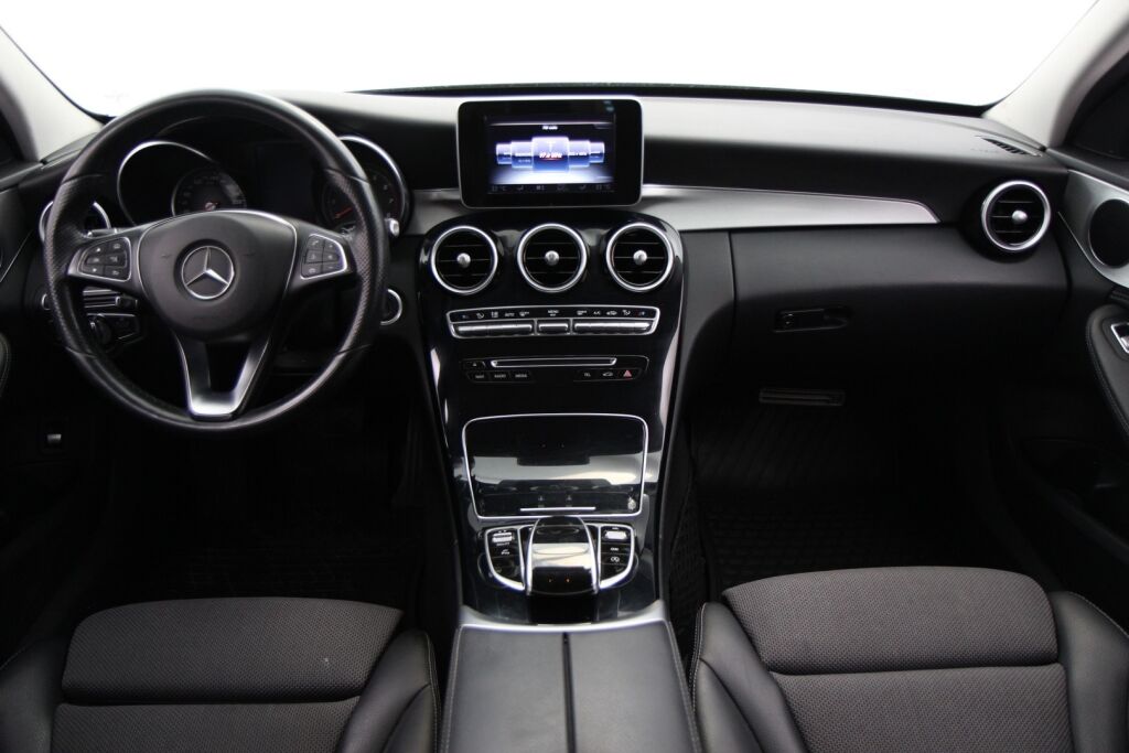 Mercedes-Benz C 2015 180 A Premium Business /