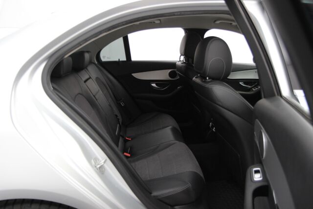 Mercedes-Benz C 2015 180 A Premium Business /