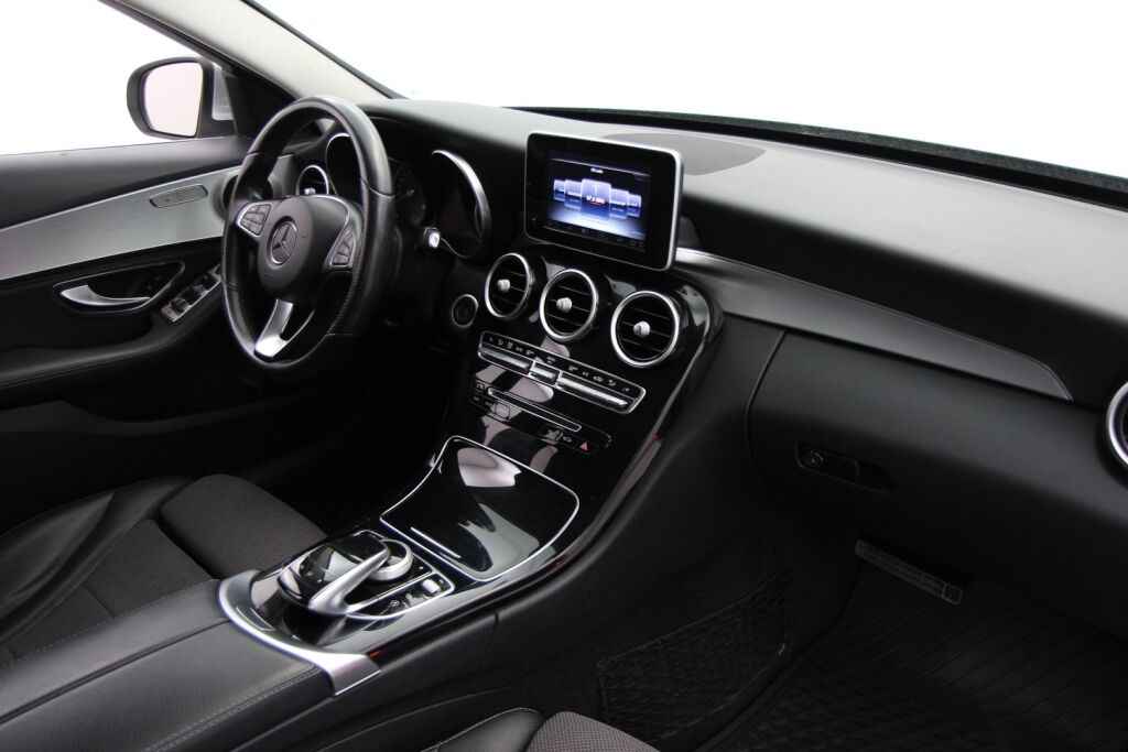 Mercedes-Benz C 2015 180 A Premium Business /