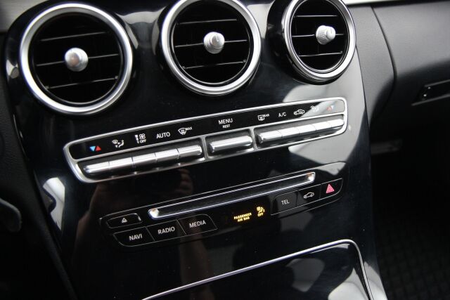 Mercedes-Benz C 2015 180 A Premium Business /