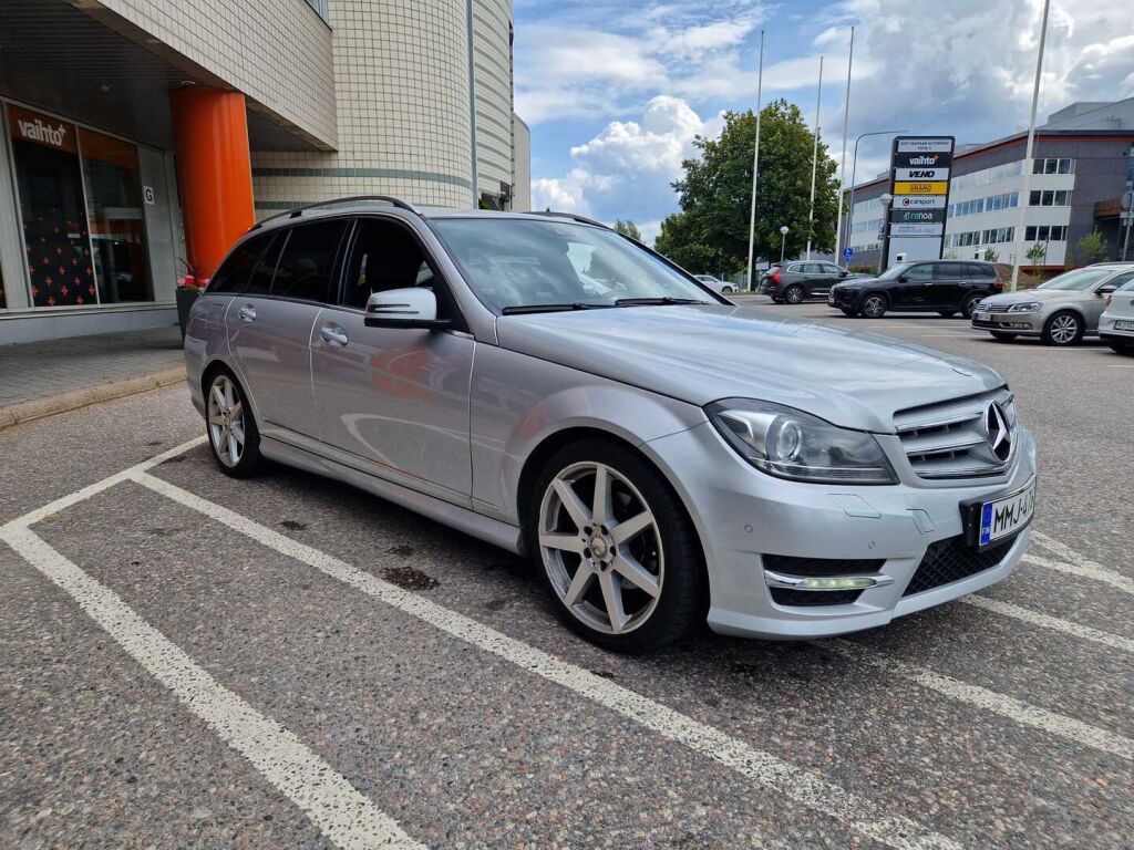 Mercedes-Benz C 2013 180 BE T Aut. Premium Business / AMG-styling / Vetokoukku / Navigointi