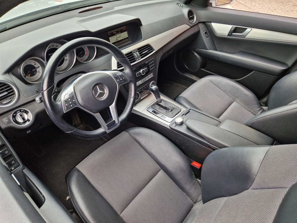 Mercedes-Benz C 2013 180 BE T Aut. Premium Business / AMG-styling / Vetokoukku / Navigointi