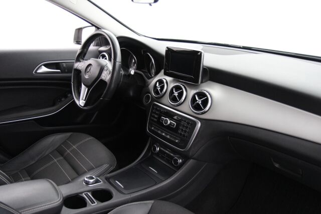 Mercedes-Benz GLA 2015 200 A / Osanahat / Kamera / Vakkari /