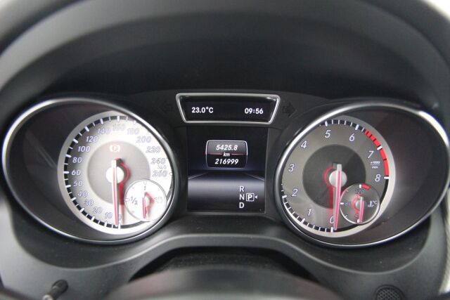 Mercedes-Benz GLA 2015 200 A / Osanahat / Kamera / Vakkari /