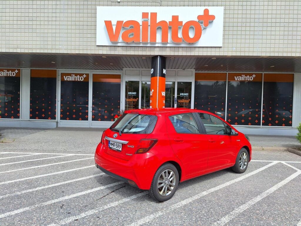 Toyota Yaris 2016 1,5 Hybrid Active 5ov / Navi / P.kamera / Vakkari /