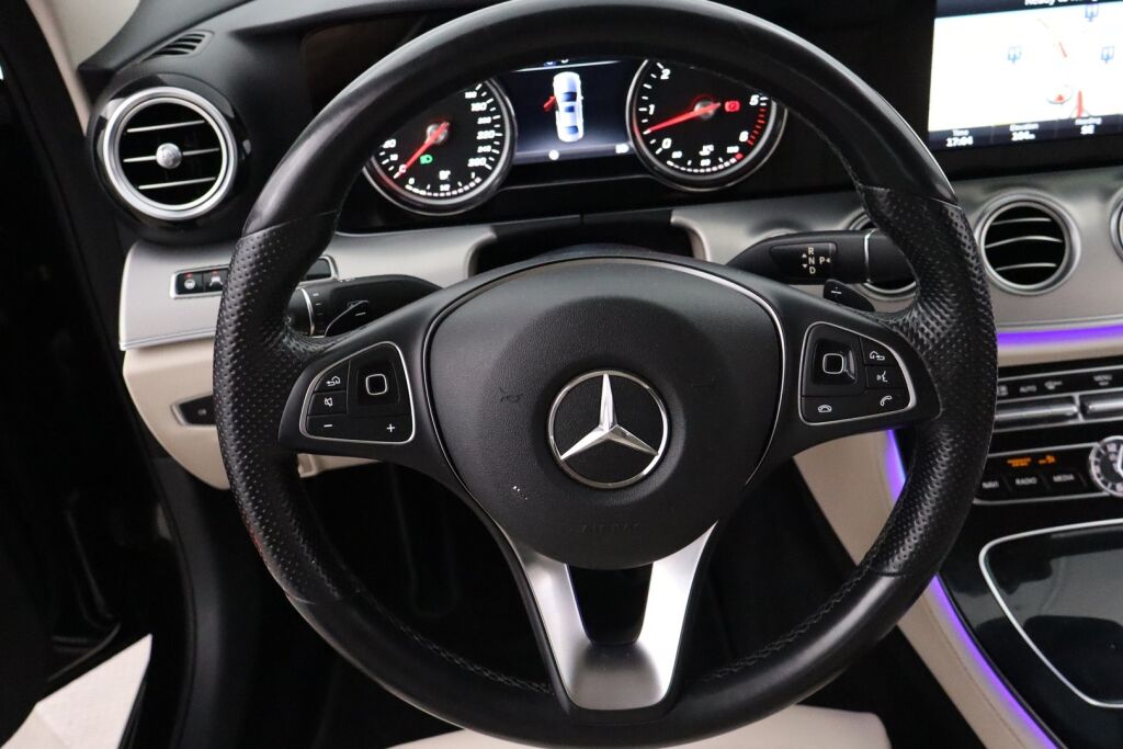 Mercedes-Benz E 2017 350 d A Business / Webasto / Adapt.vakkari / Ohjausavustin / BLIS / Multibeam / Navi / Nahkaverhoilu / Peruutuskamera