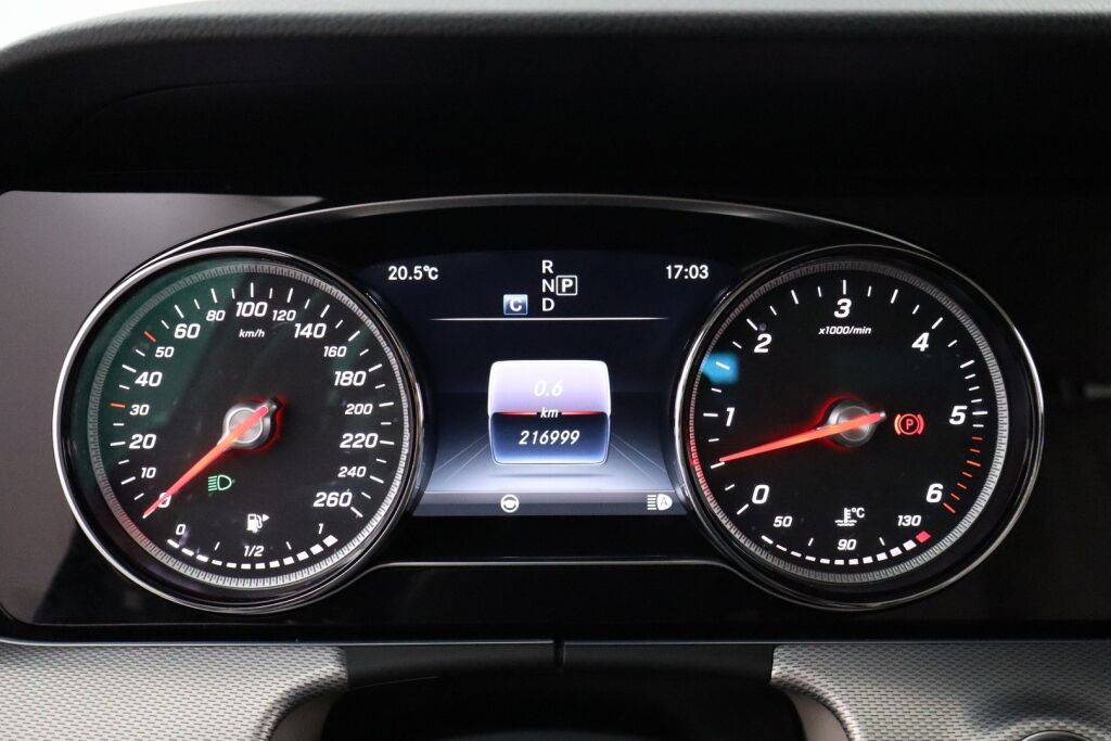 Mercedes-Benz E 2017 350 d A Business / Webasto / Adapt.vakkari / Ohjausavustin / BLIS / Multibeam / Navi / Nahkaverhoilu / Peruutuskamera