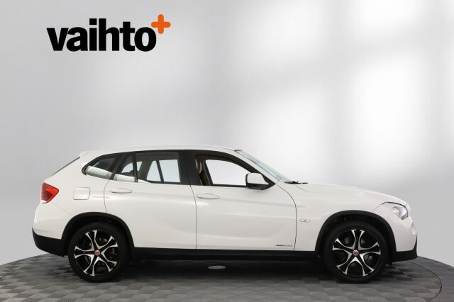 BMW X1 2010 xDrive 23D A E84 SAV / Nahkasisusta / Koukku / Uudet kesärenkaat / Uusi tuulilasi / Juuri huollettu