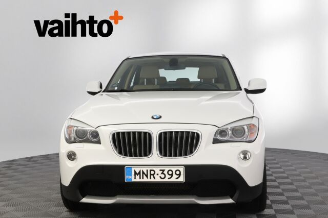 BMW X1 2010 xDrive 23D A E84 SAV / Nahkasisusta / Koukku / Uudet kesärenkaat / Uusi tuulilasi / Juuri huollettu