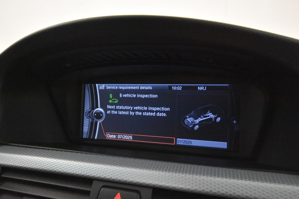 BMW 330 2009 A E91 Touring LCI M Sport / Panoraama / Nahkasisusta / Acc / Pro Navi / Individual Audio / Sähköpenkit / Hyvin huollettu