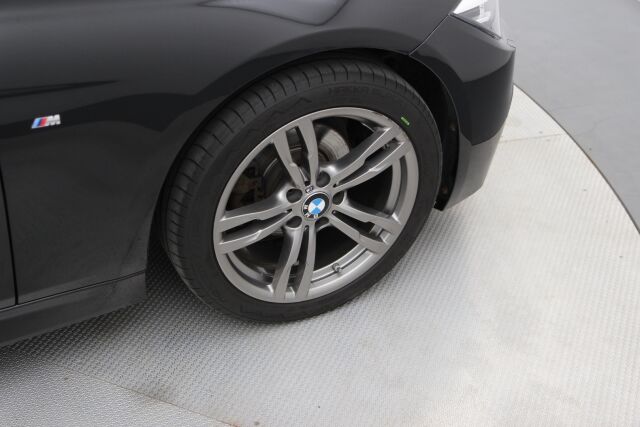 BMW 320 2019 F31 Touring 320i A xDrive Summer Edition / M-Sport ulkonäköpaketti / M-Sport ratti / Lohkolämmitin / Koukku / Nahat