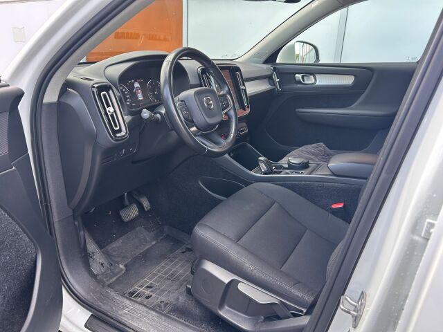 Volvo XC40 2018 D3 AWD Business aut / 2-om. Suomiauto / Pilot Assist / Keyless / Koukku / Webasto / Hihna vaihdettu!