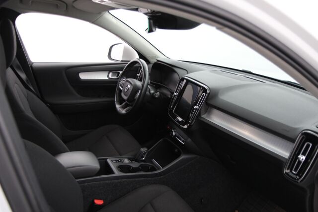 Volvo XC40 2018 D3 AWD Business aut / 2-om. Suomiauto / Pilot Assist / Keyless / Koukku / Webasto / Hihna vaihdettu!