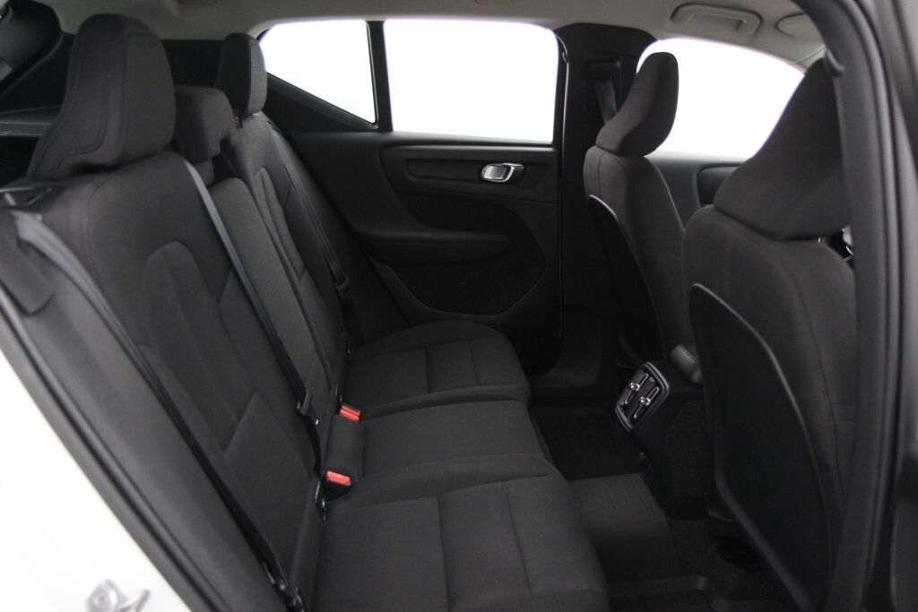 Volvo XC40 2018 D3 AWD Business aut / 2-om. Suomiauto / Pilot Assist / Keyless / Koukku / Webasto / Hihna vaihdettu!
