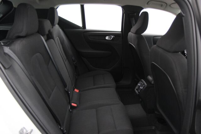 Volvo XC40 2018 D3 AWD Business aut / 2-om. Suomiauto / Pilot Assist / Keyless / Koukku / Webasto / Hihna vaihdettu!