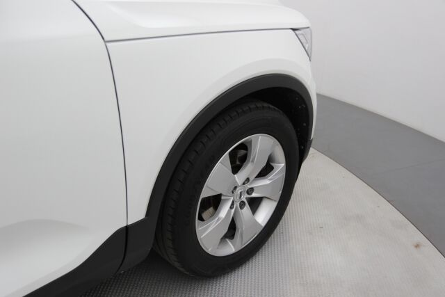 Volvo XC40 2018 D3 AWD Business aut / 2-om. Suomiauto / Pilot Assist / Keyless / Koukku / Webasto / Hihna vaihdettu!