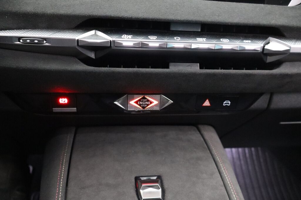 DS 4 2023 E-Tense Plug-in Hybrid 225 Performance Line Automaatti / Suomiauto / Keyless Go / 360° kamera / Kaistavahti / Vakkari / Tutkat / - RAHOITUS TÄHÄN AUTOON VAIN 3.99% - 