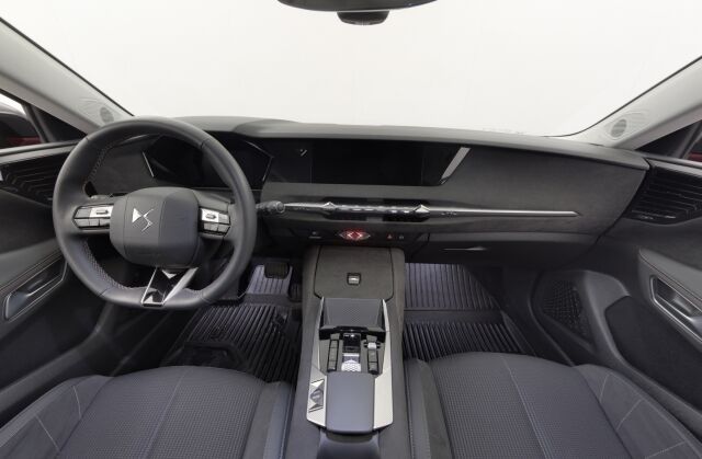 DS 4 2023 E-Tense Plug-in Hybrid 225 Performance Line Automaatti / Suomiauto / Keyless Go / 360° kamera / Kaistavahti / Vakkari / Tutkat / - RAHOITUS TÄHÄN AUTOON VAIN 2.99% - 